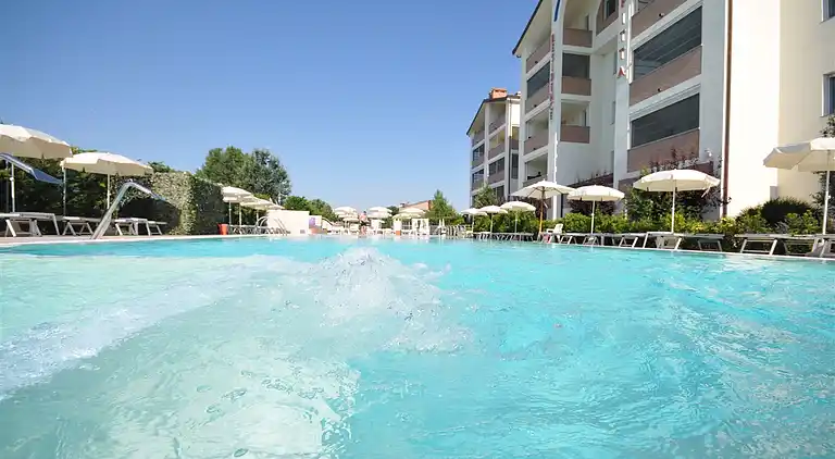 Appartamento 6 persone con piscina Costa Adriatica