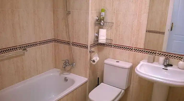 Puerto Banus, heated pool &amp; free Wi-Fi