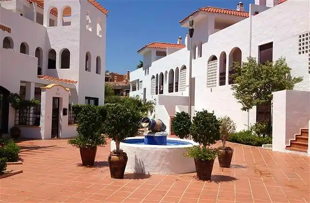 Puerto Banus, heated pool &amp; free Wi-Fi