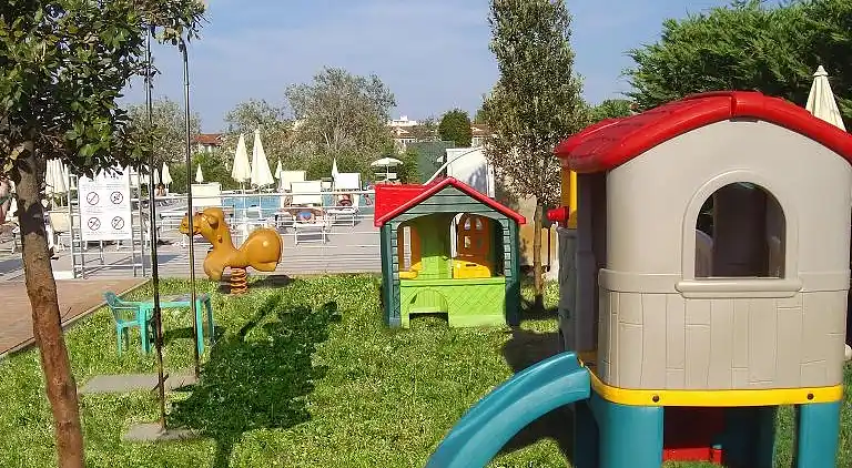 Appartamento 6 persone con piscina Costa Adriatica