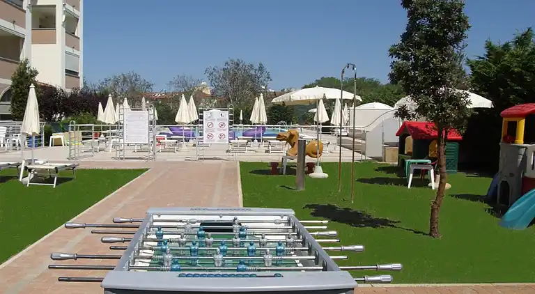 Apartment for 5 with pool at the Adriatic Coast 