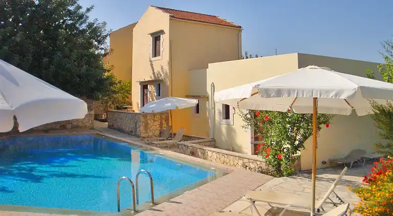 Villaggio Cretese vicino alla spiaggia