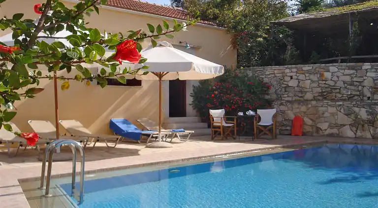 Villaggio Cretese vicino alla spiaggia