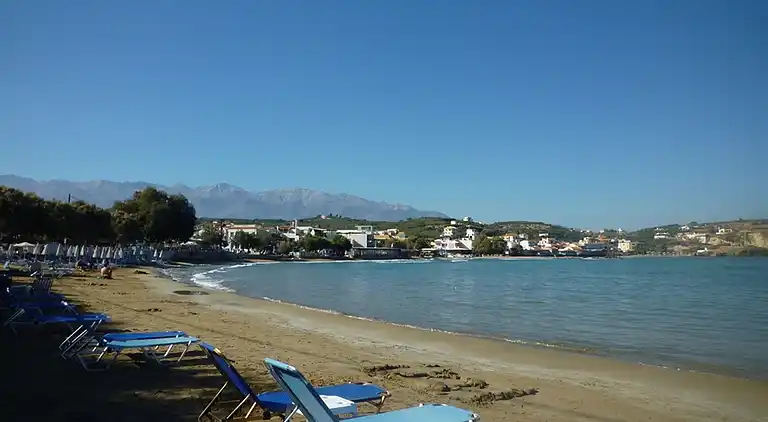 Villaggio Cretese vicino alla spiaggia