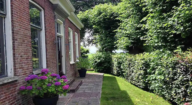 Apartment in Ten Post