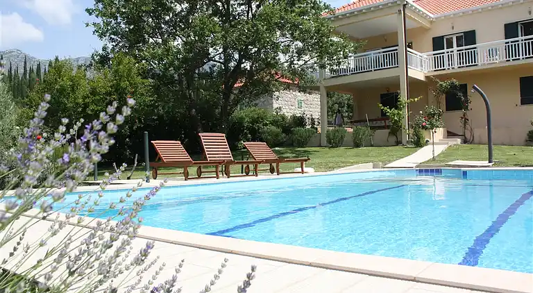 Villa Petra con piscina