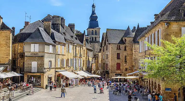 Holiday home in Puy-l'Évêque