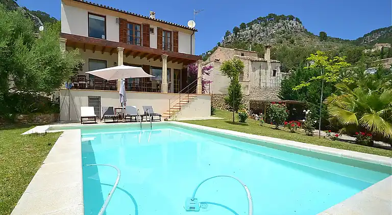 Manor house in Caimari