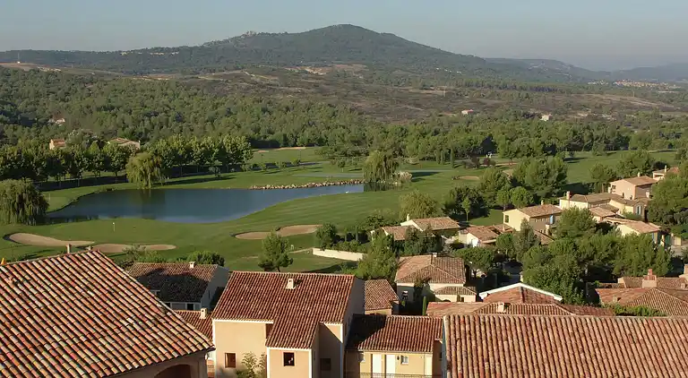 Holiday home in Vernègues
