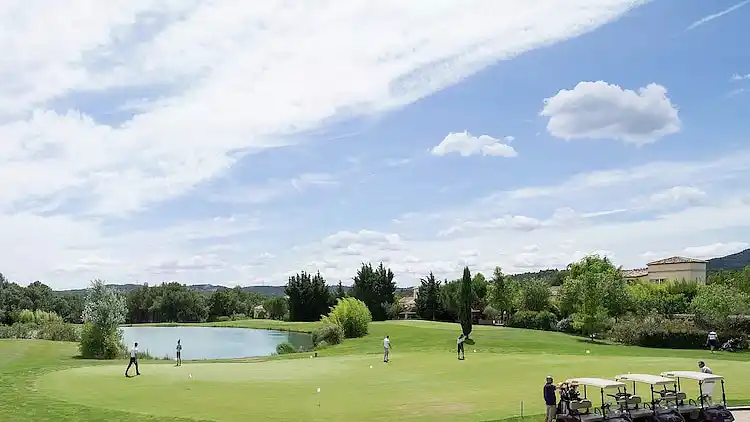 Apartment in Vernègues