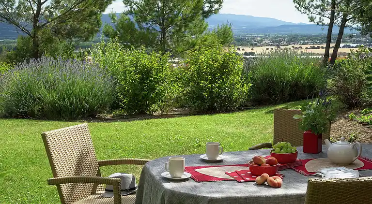 Apartment in Vernègues