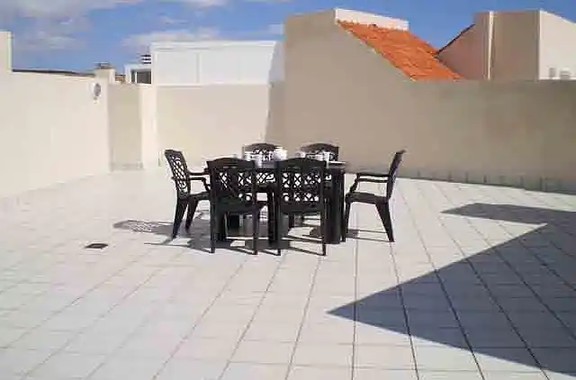PF04 - 3 bed penthouse apartment centrally located