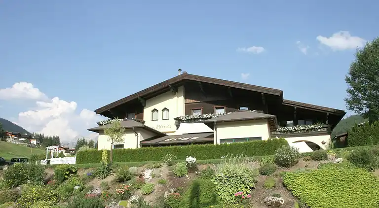 Manor house in Neuberg