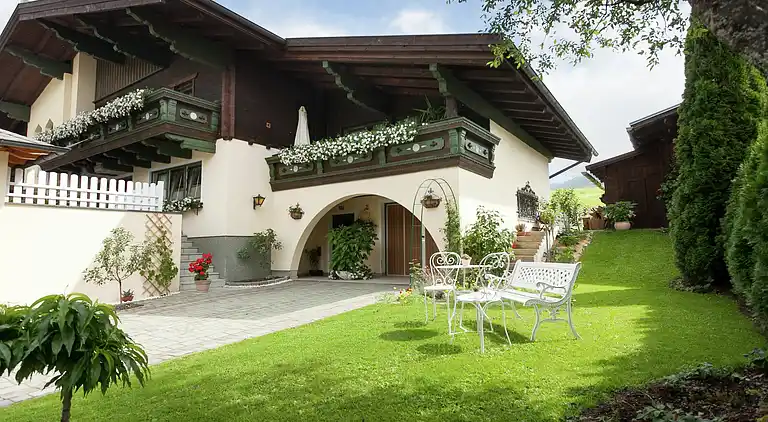 Manor house in Neuberg