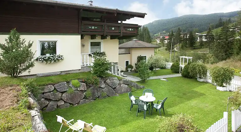 Manor house in Neuberg