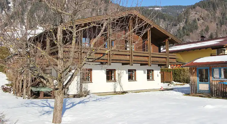 Manor house in Goldegg