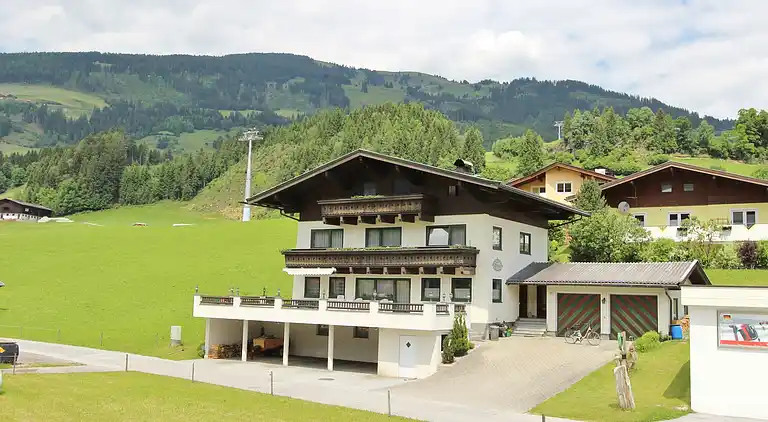Apartment in Hollersbach im Pinzgau
