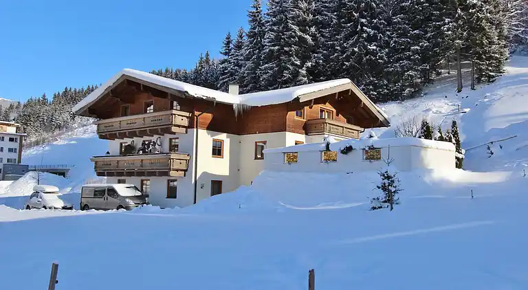 Apartment in Saalbach-Hinterglemm