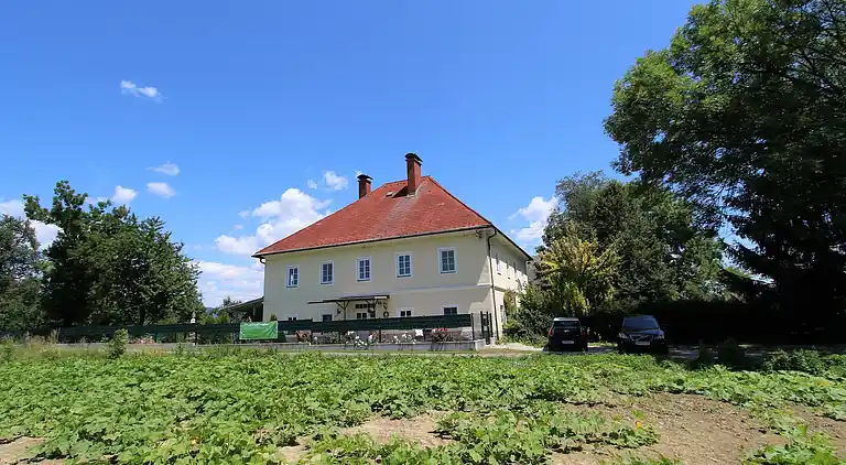 Farm house in Hörtendorf
