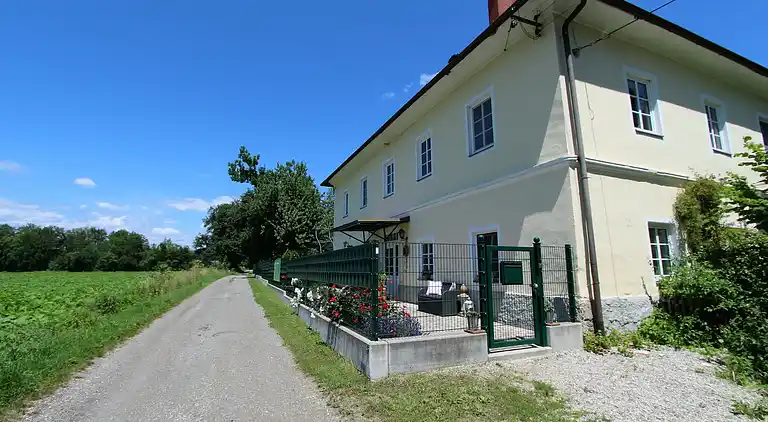 Farm house in Hörtendorf