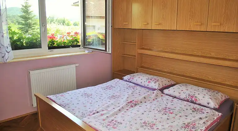 Apartment in Srejach