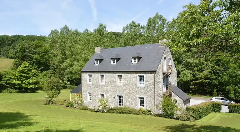 Farm house in Sosoye