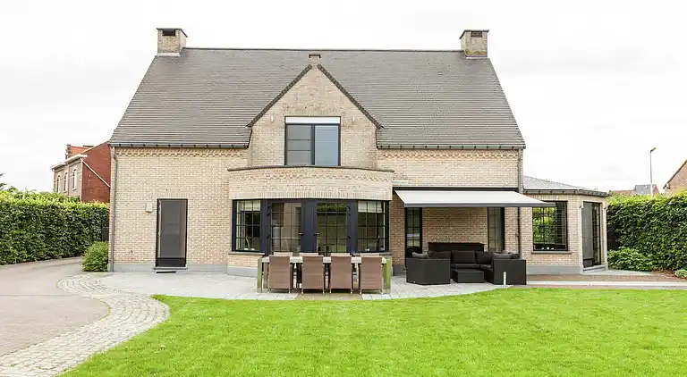 Villa i Klein-Gelmen