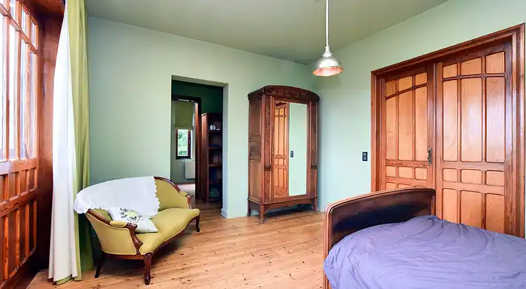 Manor house in Flobecq-Bois