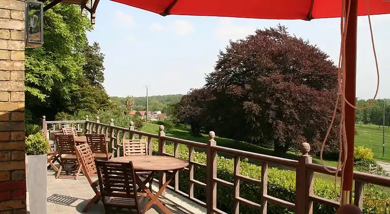 Manor house in Flobecq-Bois