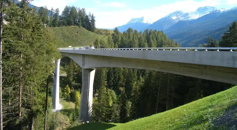 Ferielejlighed i Breil|Brigels