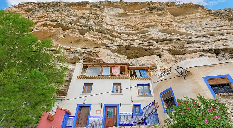 Cottage in La Recueja