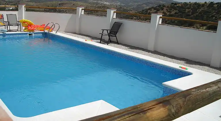 Farm house in Fuentes de Cesna