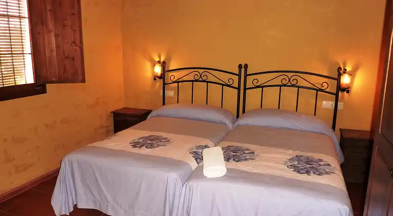 Farm house in Fuentes de Cesna