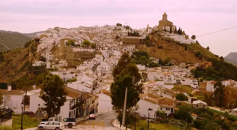 Farm house in Fuentes de Cesna