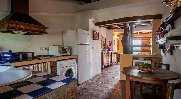 Farm house in Fuentes de Cesna