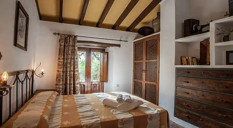 Farm house in Fuentes de Cesna