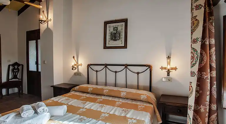 Farm house in Fuentes de Cesna