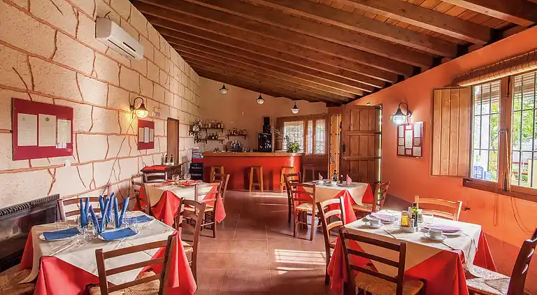 Farm house in Fuentes de Cesna