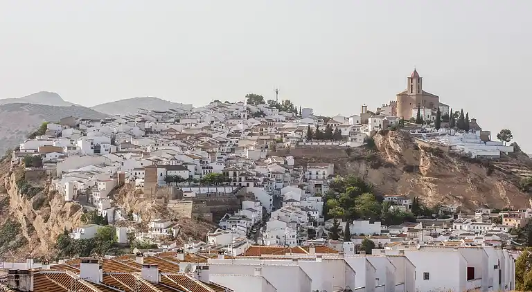 Farm house in Fuentes de Cesna