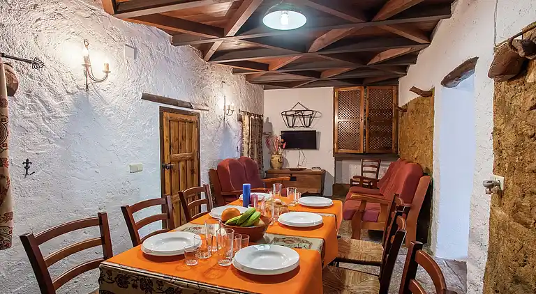 Gårdshus i Fuentes de Cesna