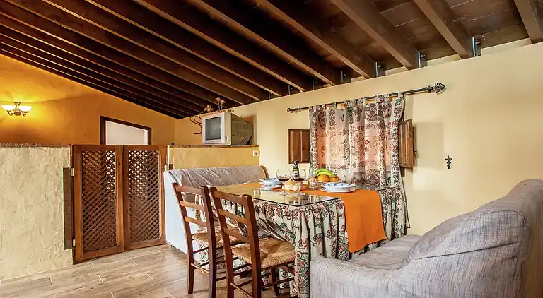 Gårdshus i Fuentes de Cesna