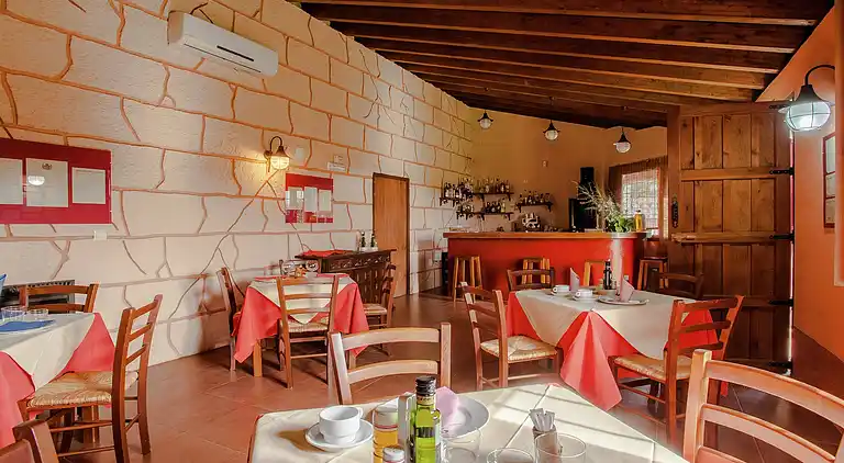 Gårdshus i Fuentes de Cesna