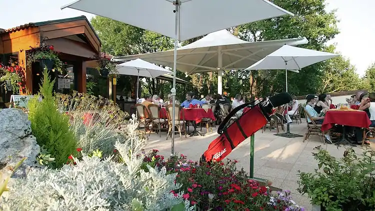 Cottage in Quartier des Écoles