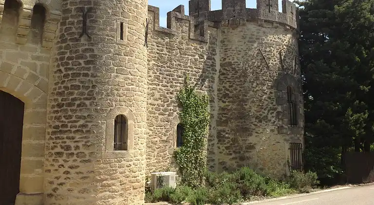 Castle in Jonquières