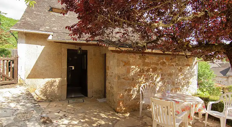 Cottage in Chartrier-Ferrière