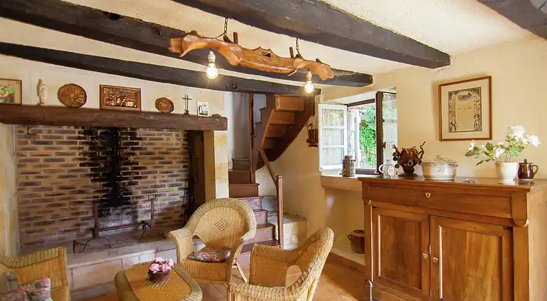 Cottage in Chartrier-Ferrière