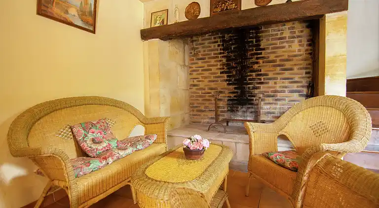 Cottage in Chartrier-Ferrière