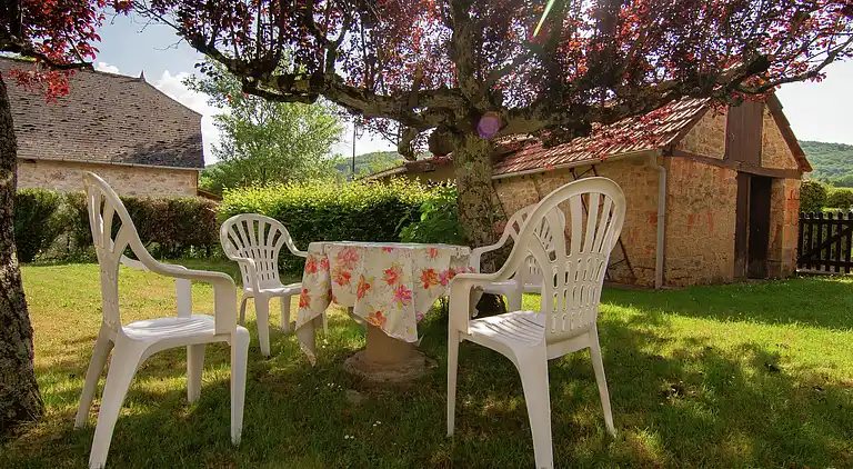 Cottage in Chartrier-Ferrière