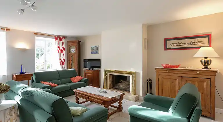 Holiday home in Broons