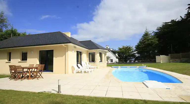 Holiday home in Tréduder
